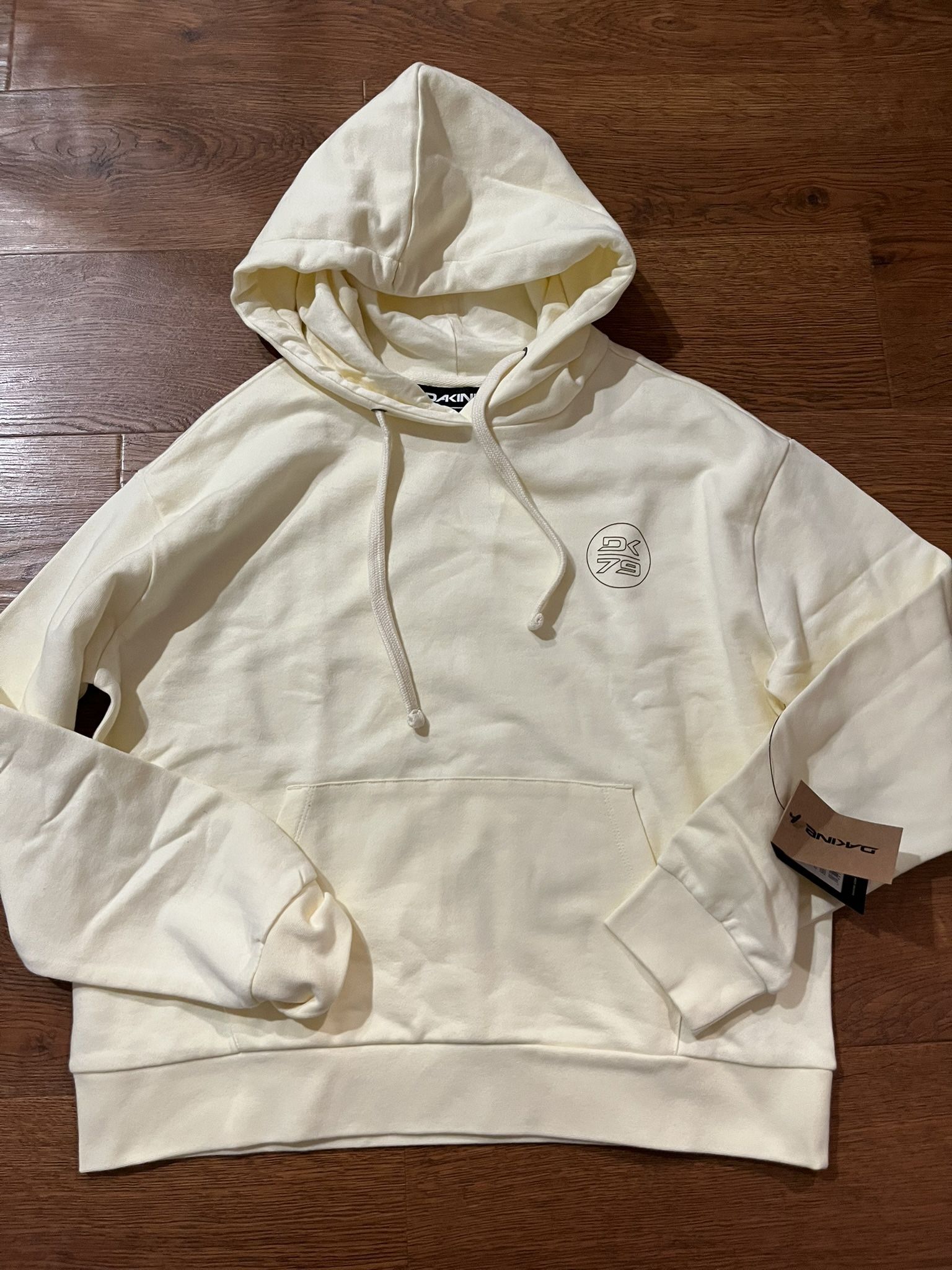 New with tag Dakine Women's Gaia Graphic Crop Pullover Hoodie size S