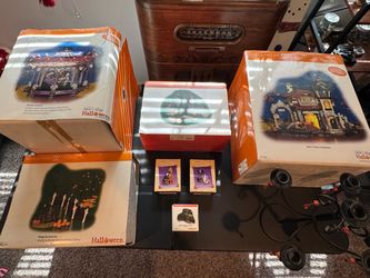 Collectible Halloween lot! Dept 56 and hallmark