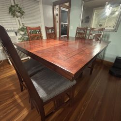 Dining Room Table 