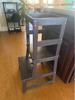 Kids kitchen work station stool