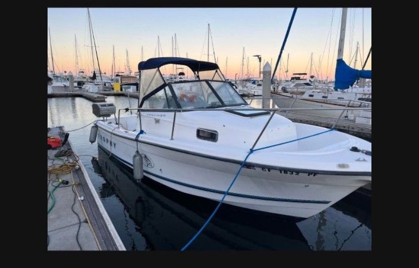 1999 Bayliner Trophy Fishing Boat