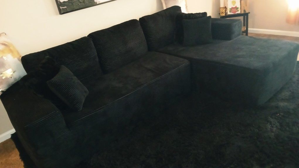 Boneless Setional Black $350