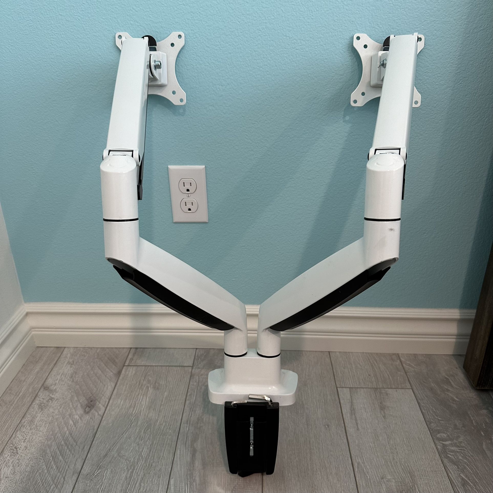 Fully Jarvis Dual Monitor Arm
