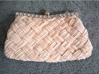 Beige Satiny Clutch Purse Small Handbag w/Jewels shoulder https://offerup.com/redirect/?o=Y2hhaW4uVG9w Snap Closure