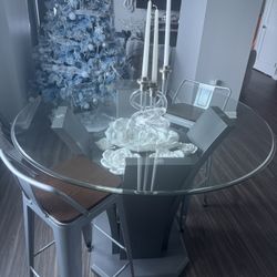 Dining Room Table 