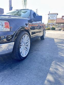 🔥 24” Vossen HF6 Silver Package 🔥 Complete setup ready to transform  Toyo tires 24”
