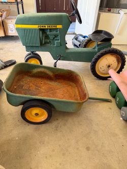 John Deere ERTL Pedal Tractor
