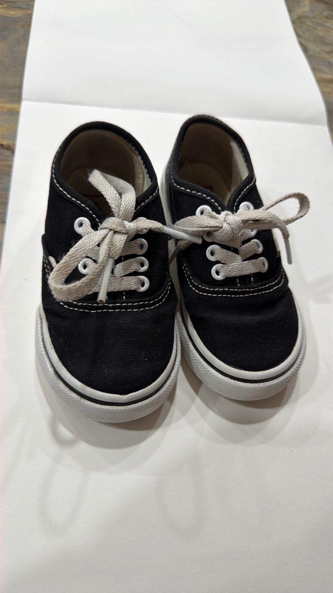 Kids Converse Size 6c $15
