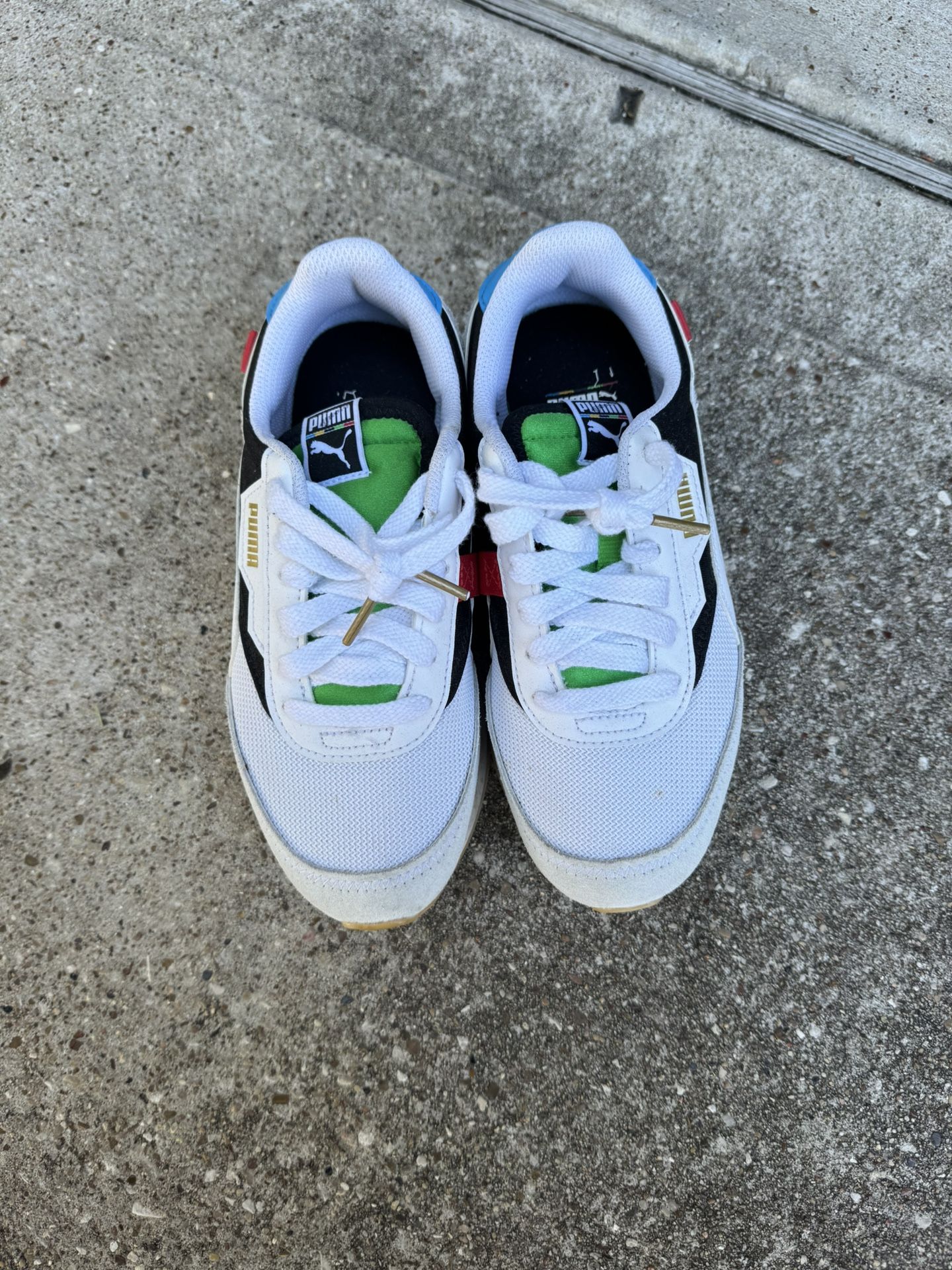 Puma Sneakers