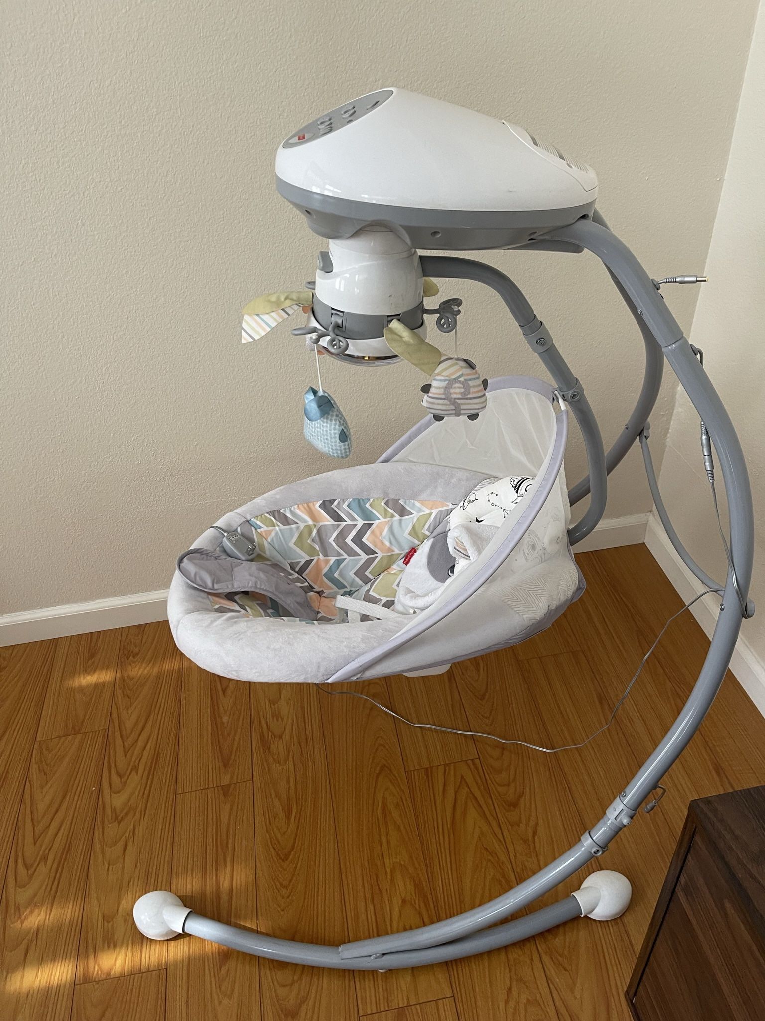 Fisher Price Baby Swing with Music, Sounds, and Motorized Mobile