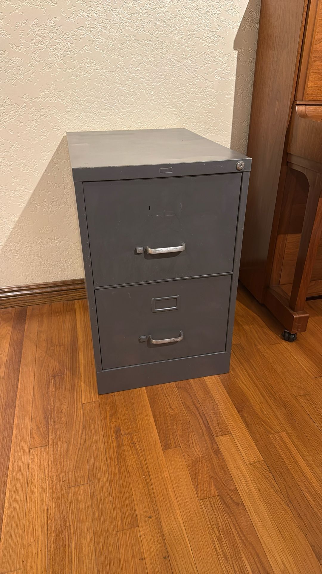 Metal File cabinet