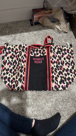 Victoria secret weekender bag