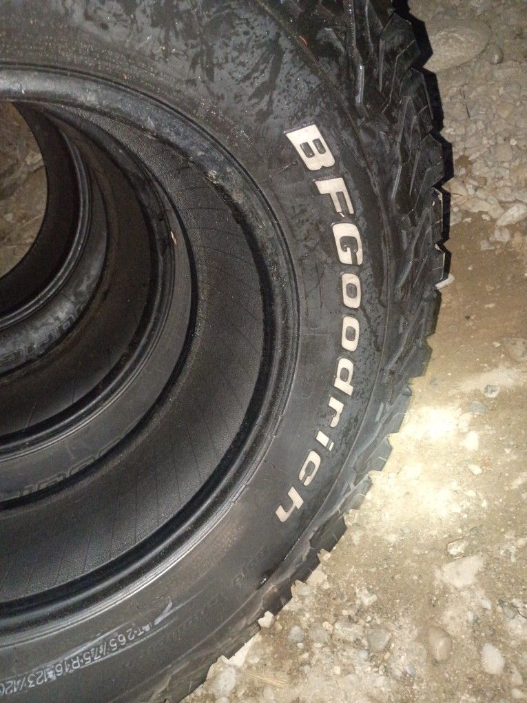 3 All Terrain Tires BFGoodrich 2675/7516
