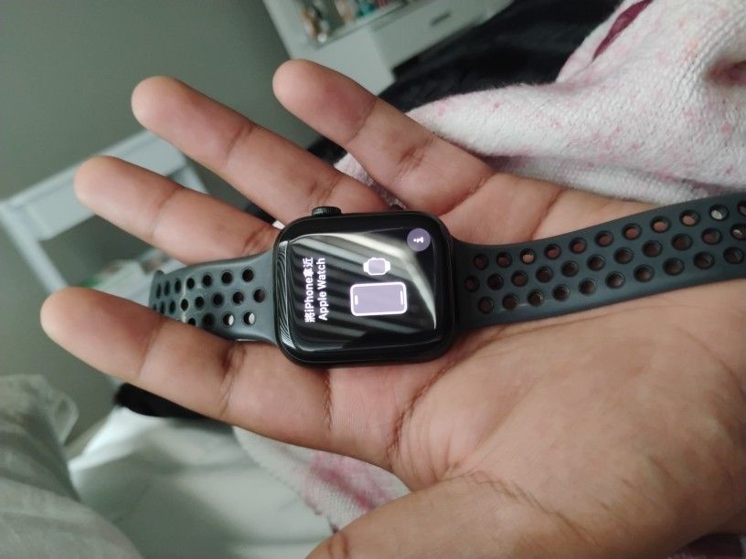 Apple Watch Series 7 (45mm)