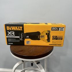 Dewalt XR SAWZALL 20V