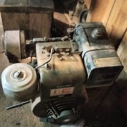 Briggs Stratton 10 HP Motor