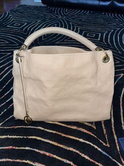 Louis Vuitton Artsy And Wallet 