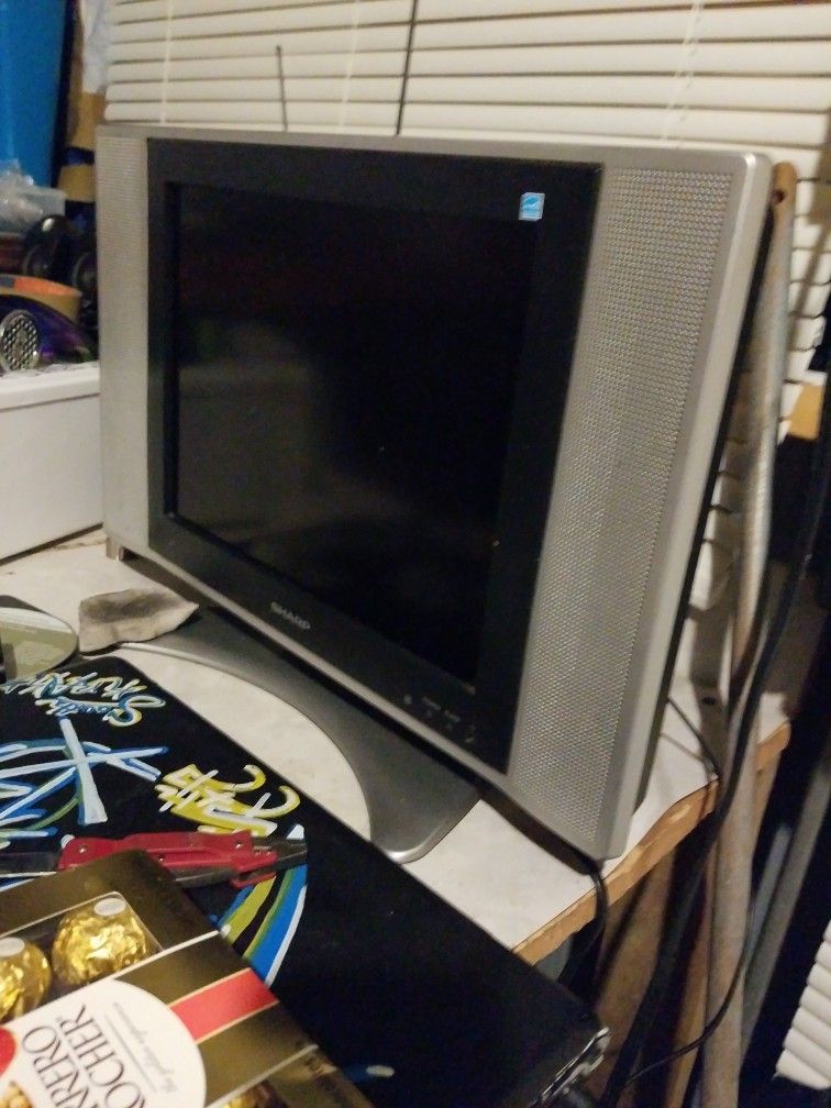 19 Inch Old Flatscreen