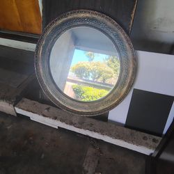 Round Mirror Next