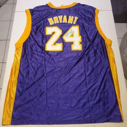 Kobe Bryant Signed Jersey 2007 Lakers (Faded Signature)