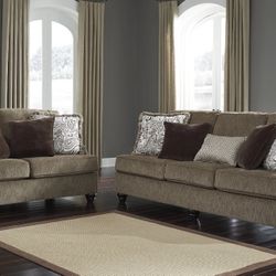 Braemar Brown Living Room Set

