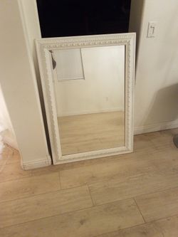 White Mirror 