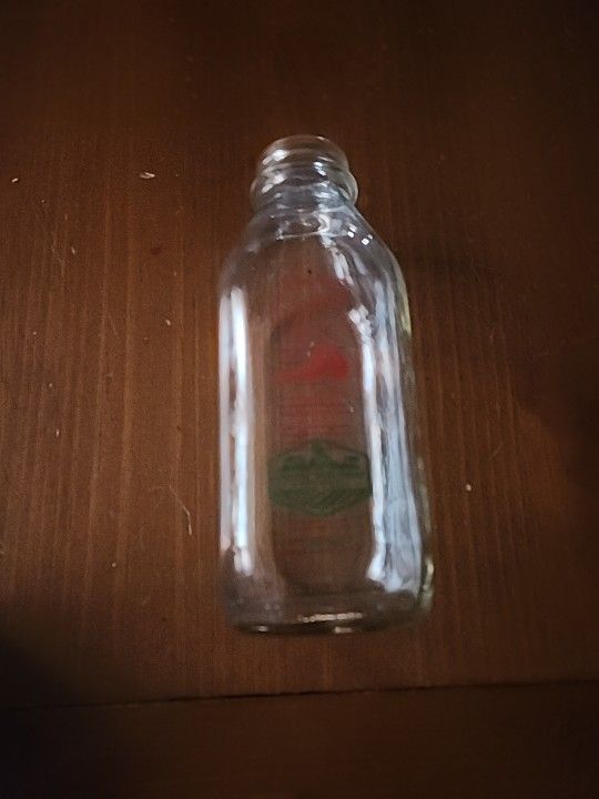 Apple Valley Creamery - Berlin, PA  Quart Milk Bottle