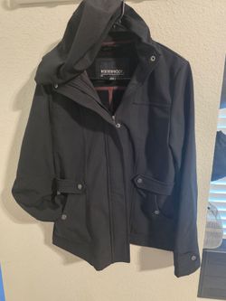 Womens weatherproof jacket with removable hood M