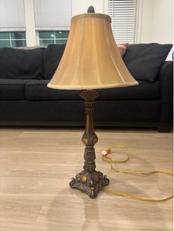 VINTAGE ORNATE BRASS LAMP