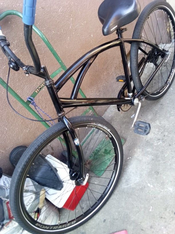 Black Beach Cruiser