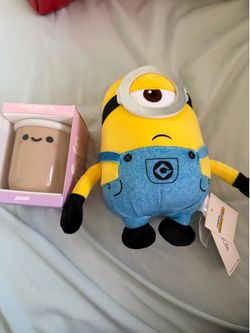 NEW Minions Plush + SMOKO Pearl Boba Tea Ambient Light Bundle