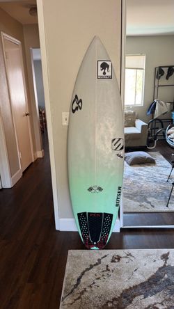 Boysen Custom Surfboard with FCS Traction Pad