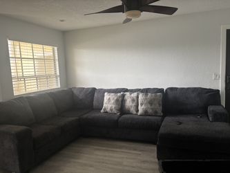 Sectional Couch Need Gone ASAP