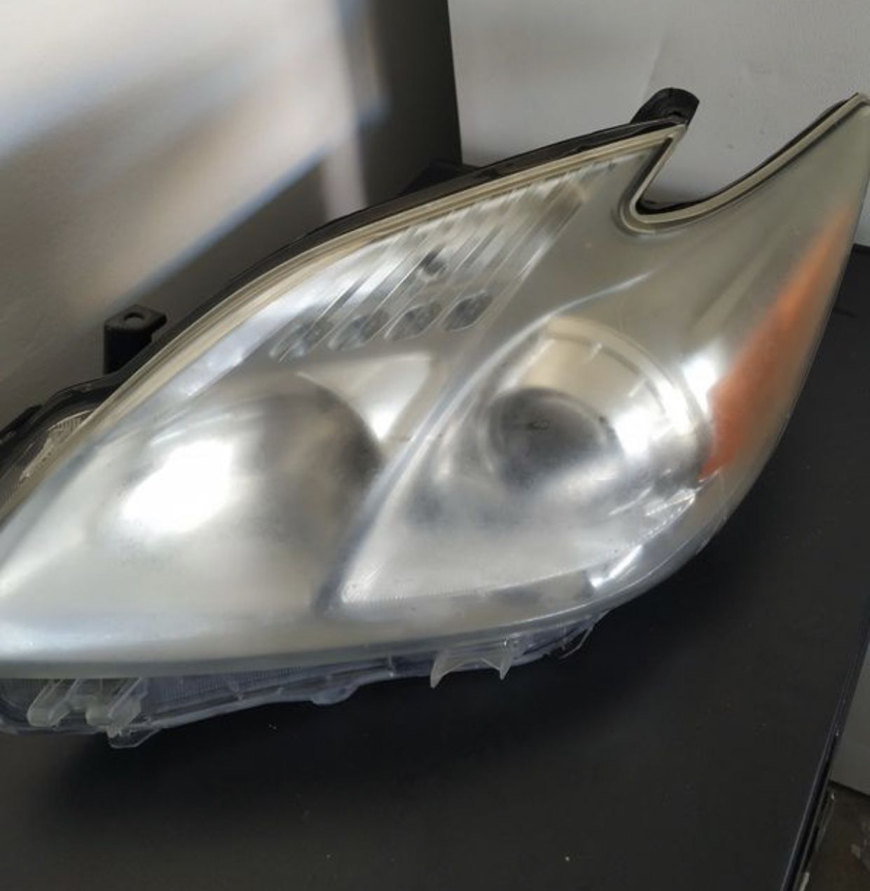 Prius 2010 headlights used have pair both passenger and driver side