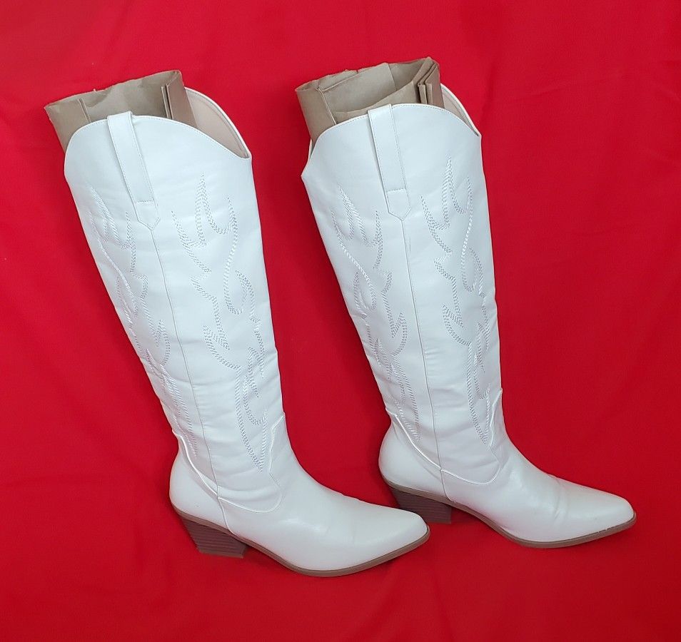 Cowboy Boots for Women Retro White Knee High Western Boots (Size 10)
Slightly Used REDUCED