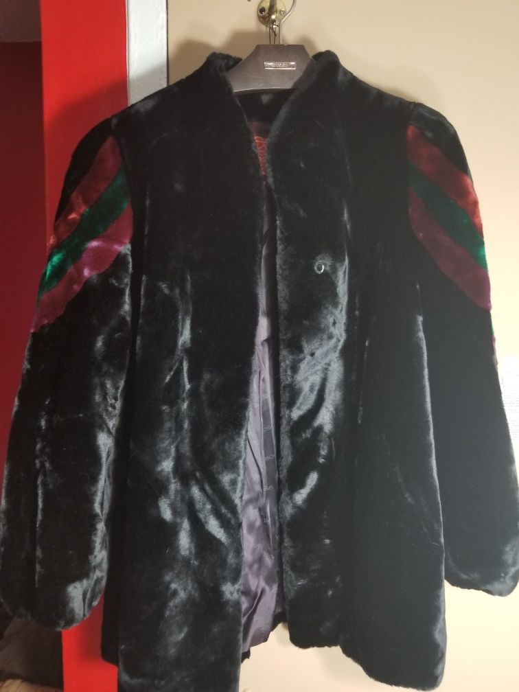 Sasson New York Paris Borgazia Faux Fur Coat