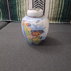 Oriental Jar 