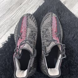 adidas Yeezy Boost 350 V2 