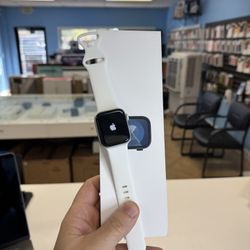Apple Watch SE 40mm GPS & Cellular Unlocked Excellent Condition