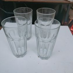 4 Milkshake Glasses