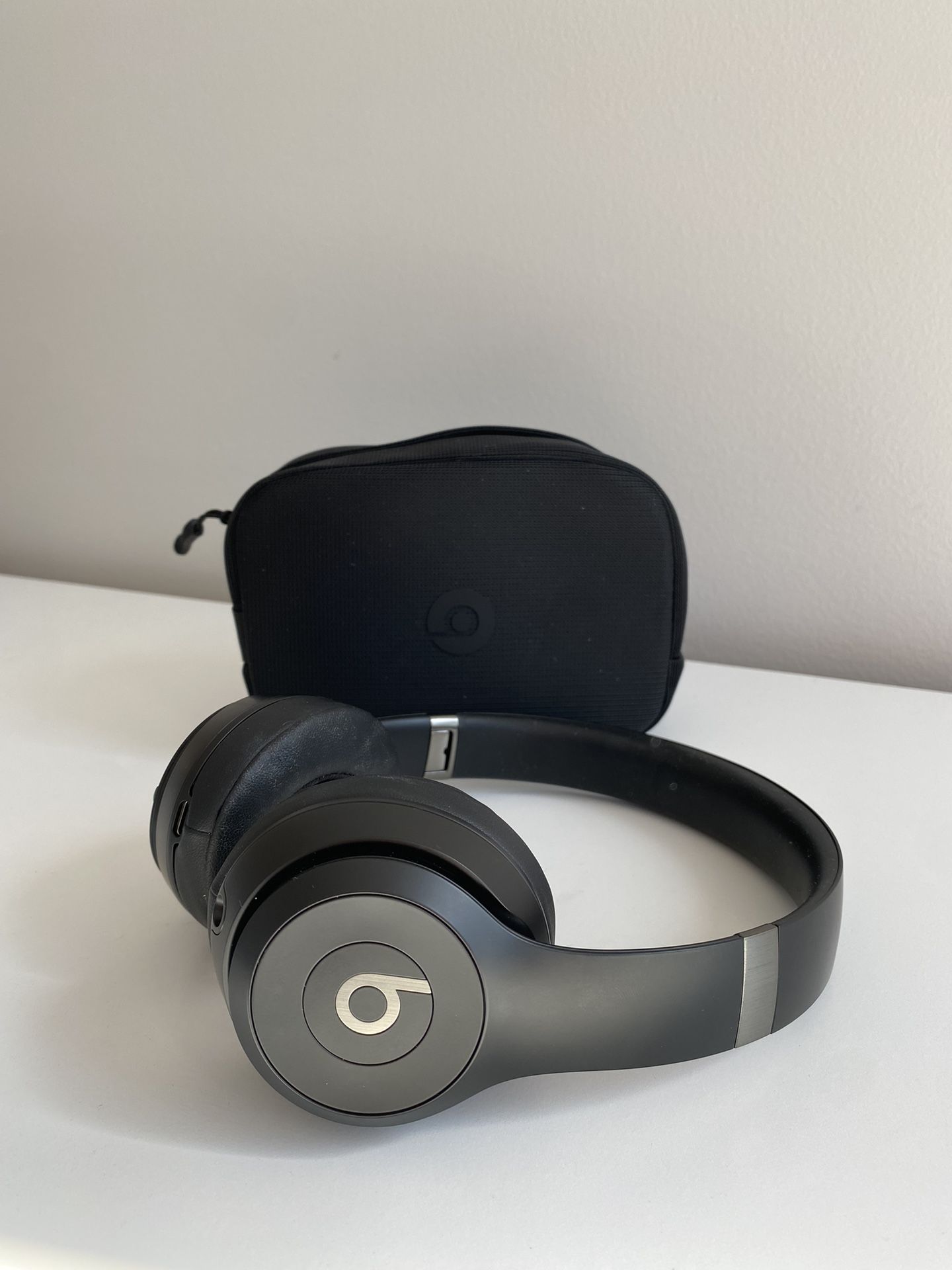 Beats Solo4 Wireless Headphones - Black