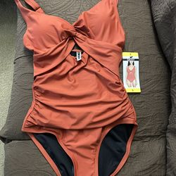 DKNY One Piece Swimsuit Size Small NWT Coral