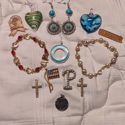 22 PC Jewelry Lot Costume,/Dressy Etc ..