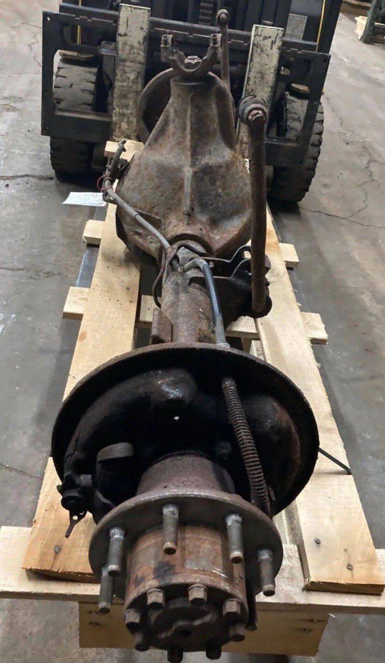 Used Axle Assembly Fits: 4x4 1999 Dodge 2500 Pickup 