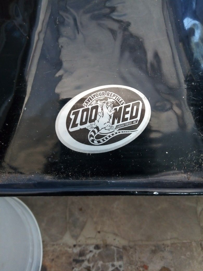 Z O O. M E D  Large Double Light For Heating Reptiles Snake Lizards You Want To Hamster Rabbits Any Pet Or Reptiles Serious Buyers Please