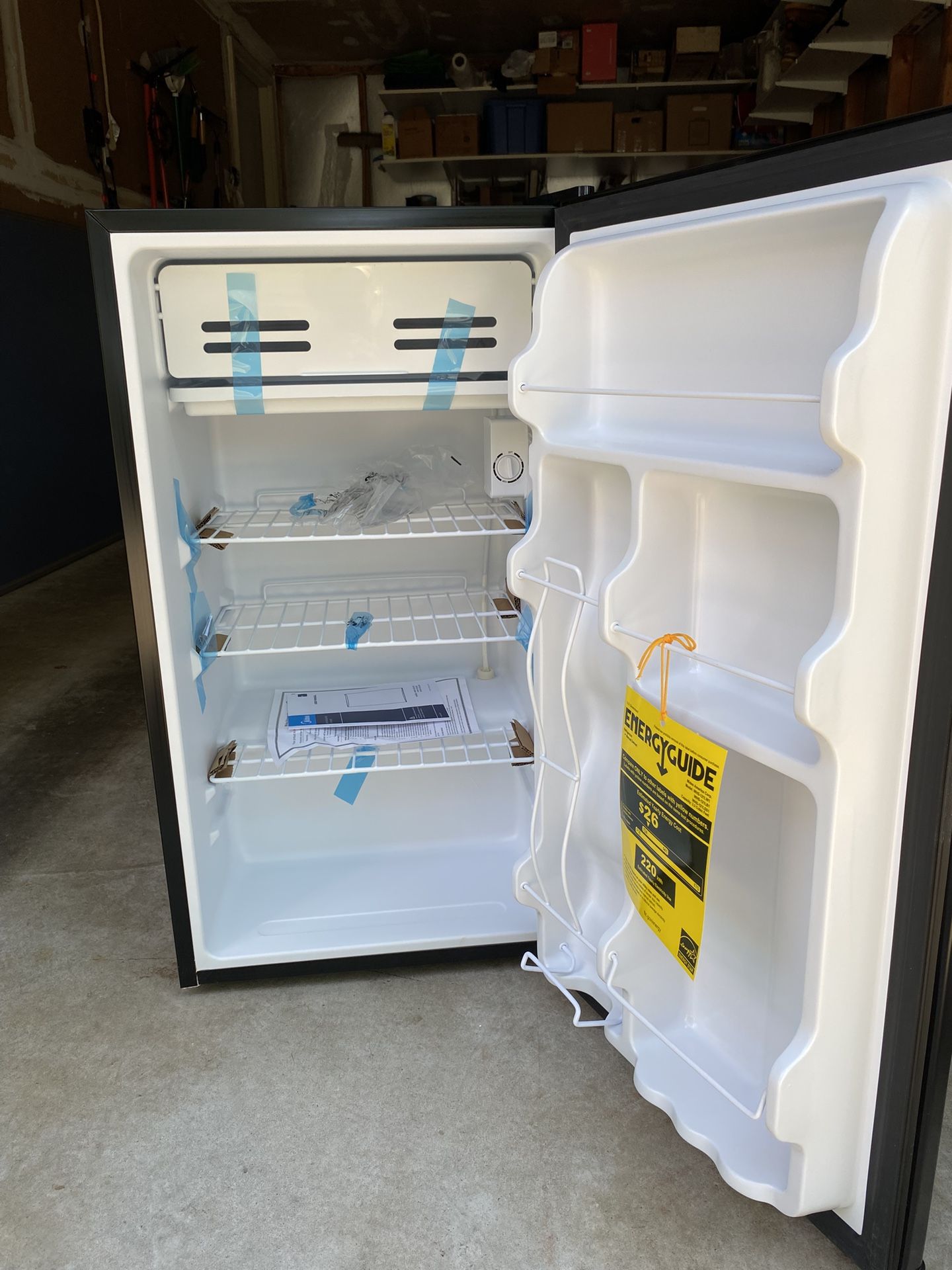 NEW Midea WHS-121LB1 Refrigerator, 3.3 Cubic Feet, Black