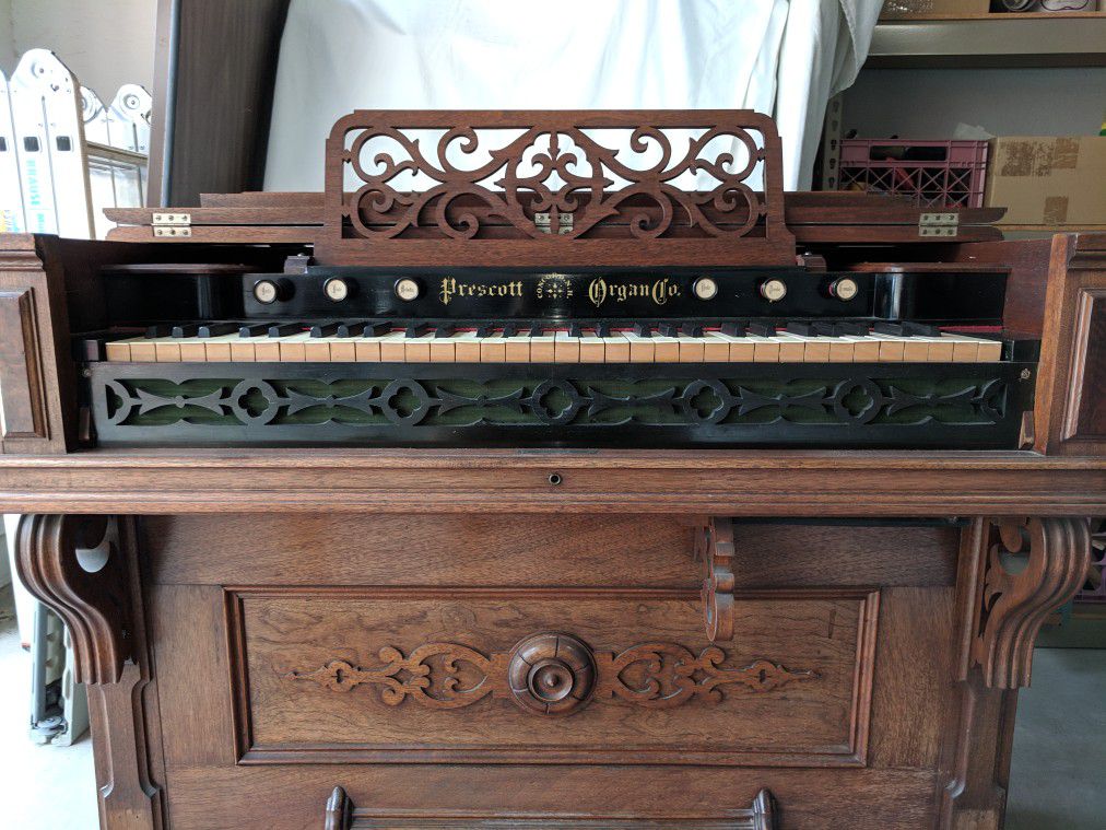 Antique Prescott Reed (pump) Organ