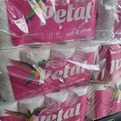 For sale paper toilet 40 rollos for 25.00 Laundry Detergent 30.00.En venta papel higienico 40 rollos por 25.00 jabon para lavar ropa 30.00. We do deli