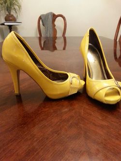 Yellow heels size 7.5