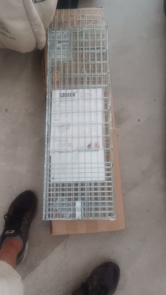 SZHLUX 32" Live Animal Cage Trap Heavy Duty Folding Raccoon Traps